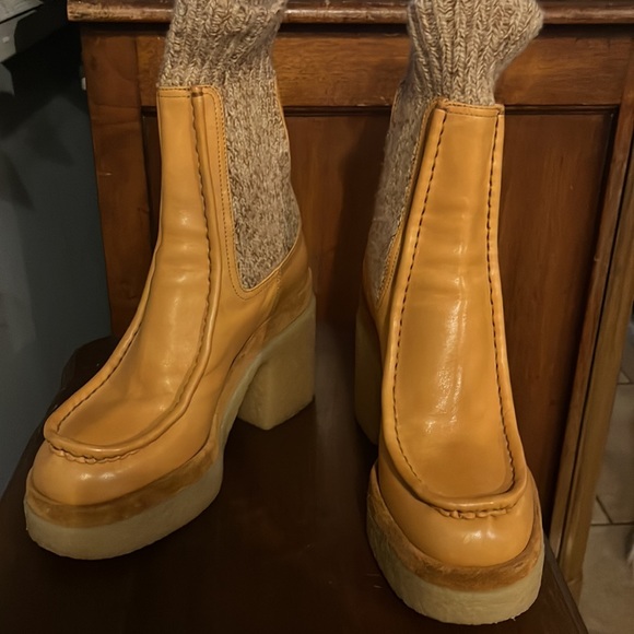 Chloe Jamie Platform Chelsea Boot US size 8. EU size 38. New with box. - Picture 6 of 7